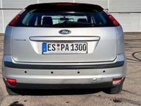 Gebraucht Ford Focus 116 PS (85 kW) 2008 Silber Limousine