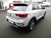 Gebraucht VW T-Roc Life 150 PS (110 kW) 2024 Andere farbe SUV