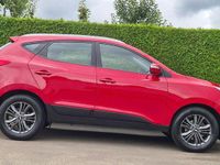 Gebraucht Hyundai ix35 135 PS (99 kW) 2015 Rot SUV