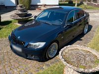 Gebraucht BMW 325 218 PS (160 kW) 2005 Blau Limousine