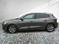 Begagnad Ford Focus Titanium 125 HK (91 kW) 2024 Grå Sedan