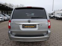 Gebraucht Lancia Voyager S 177 PS (130 kW) 2015 Silber Van / Kleinbus