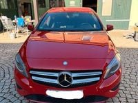 Gebraucht Mercedes A200 156 PS (114 kW) 2014 Rot Limousine