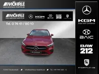 Gebraucht Mercedes A200 Progressive 163 PS (119 kW) 2023 Rot Limousine
