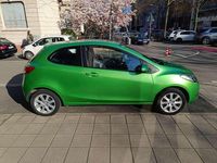 Second-hand Mazda 2 Inclusive 75 CP (55 kW) 2009 Verde Hatchback