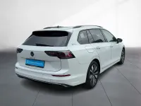 Gebraucht VW Golf VIII Goal 150 PS (110 kW) 2025 Weiß Kombi