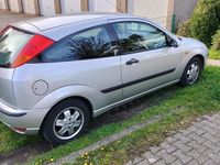 Second-hand Ford Focus 100 CP (73 kW) 2005 Argintiu Hatchback