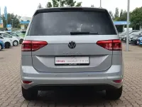 Neu VW Touran 150 PS (110 kW) 2026 Silber Van / Kleinbus