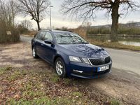 gebraucht Skoda Octavia 1.6 TDI SCR Premium Edition Combi Pr...