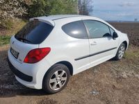 gebraucht Peugeot 207 Benzin (wenig Kilometerstand)