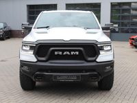 Gebraucht Dodge Ram 401 PS (294 kW) 2020 Weiß Abholung