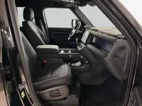 Neu Land Rover Defender SE Dynamic 249 PS (183 kW) 2026 Schwarz SUV