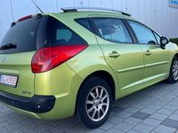 Gebraucht Peugeot 207 109 PS (80 kW) 2007 Grün Kombi