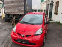 Gebraucht Toyota Aygo 68 PS (50 kW) 2008 Rot Kleinwagen