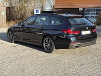Gebraucht BMW 530 M Sport 286 PS (210 kW) 2020 Carbonschwarz (metallic) Kombi