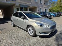 Second-hand Ford Focus Titanium 120 CP (88 kW) 2016 Gri Hatchback