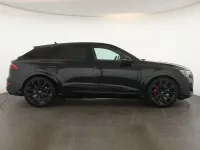 Gebraucht Audi SQ8 Ambiente 507 PS (372 kW) 2025 Mythosschwarz SUV