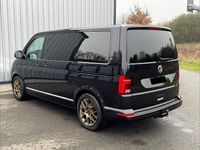 Second-hand VW Multivan Pro 204 CP (150 kW) 2023 Negru Monovolum