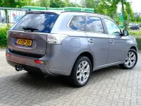 Gebraucht Mitsubishi Outlander P-HEV Edition 121 PS (88 kW) 2014 Grau SUV
