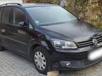 Gebraucht VW Touran 105 PS (77 kW) 2011 Schwarz Van / Kleinbus