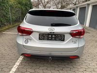 Gebraucht Hyundai i40 Trend 165 PS (121 kW) 2018 Silber Kombi
