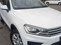Gebraucht VW Touareg 204 PS (150 kW) 2017 Weiß SUV