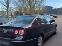 Gebraucht VW Passat 115 PS (84 kW) 2007 Braun Limousine