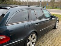 Gebraucht Mercedes E320 204 PS (150 kW) 2003 Blau Kombi
