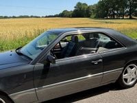 Gebraucht Mercedes 230 150 PS (110 kW) 1992 Schwarz Coupé