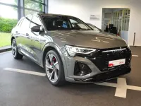 Gebraucht Audi Q8 e-tron S-Line 300 kW (408 PS) 2023 Chronosgrau metallic SUV