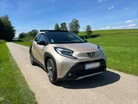 Gebraucht Toyota Aygo X-plore 72 PS (52 kW) 2024 Beige Kleinwagen