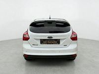 Gebraucht Ford Focus SYNC Edition 125 PS (91 kW) 2013 Weiß Limousine