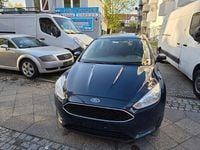 Second-hand Ford Focus Ambiente 101 CP (74 kW) 2015 Albastru Berlinǎ