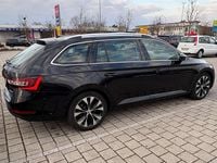 Gebraucht Skoda Superb Ambition 190 PS (139 kW) 2017 Schwarz Kombi