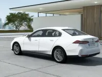 Neu BMW i5 Sport Line 289 kW (394 PS) 2025 Alpinweiß uni Limousine