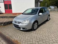 Gebraucht VW Golf IV Sportline 116 PS (85 kW) 2004 Reflexsilber metallic Kleinwagen