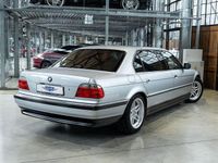 Gebraucht BMW 750 326 PS (239 kW) 1997 Silber Limousine