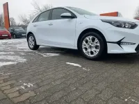 Gebraucht Kia Ceed 2023 Weiß Kleinwagen
