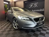 Gebraucht Volvo V40 Momentum 120 PS (88 kW) 2019 Grau Limousine
