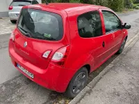 Używany Renault Twingo Expression 75 KM (55 kW) 2012 Czerwony Hatchback