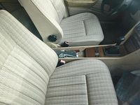 Gebraucht Mercedes E230 132 PS (97 kW) 1992 Braun Limousine