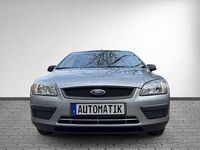 Gebraucht Ford Focus Trend 101 PS (74 kW) 2005 Silber Limousine