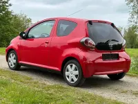 Używany Toyota Aygo Cool 68 KM (50 kW) 2010 Czerwony Hatchback