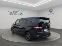 Gebraucht VW Multivan Life 150 PS (110 kW) 2025 Deep black perleffekt Van / Kleinbus