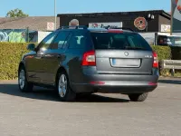 Gebraucht Skoda Octavia 140 PS (102 kW) 2012 Grau Kombi