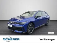 Gebraucht VW Golf VIII R-line 150 PS (110 kW) 2026 Lapiz blue metallic (metallic) Kombi