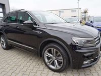 gebraucht VW Tiguan Tiguan2,0 TDI 4Motion DSG/AHK/Panorama/2x R-Line