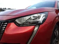 Gebraucht Peugeot 208 Active 99 PS (72 kW) 2023 Rot Kleinwagen