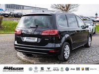 gebraucht VW Sharan Highline 2.0 TDI DSG 4MOTION NAVI PDC SITZHZG KINDERSITZE EL. SCHIEBETÜREN APP-CONNECT