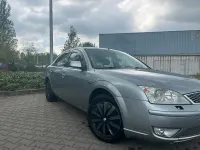 Gebraucht Ford Mondeo Ghia 140 PS (102 kW) 2005 Silber Limousine